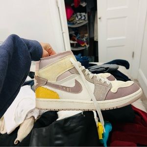 Air Jordan 1 Mid SE Craft 'Inside Out - Taupe Haze'
